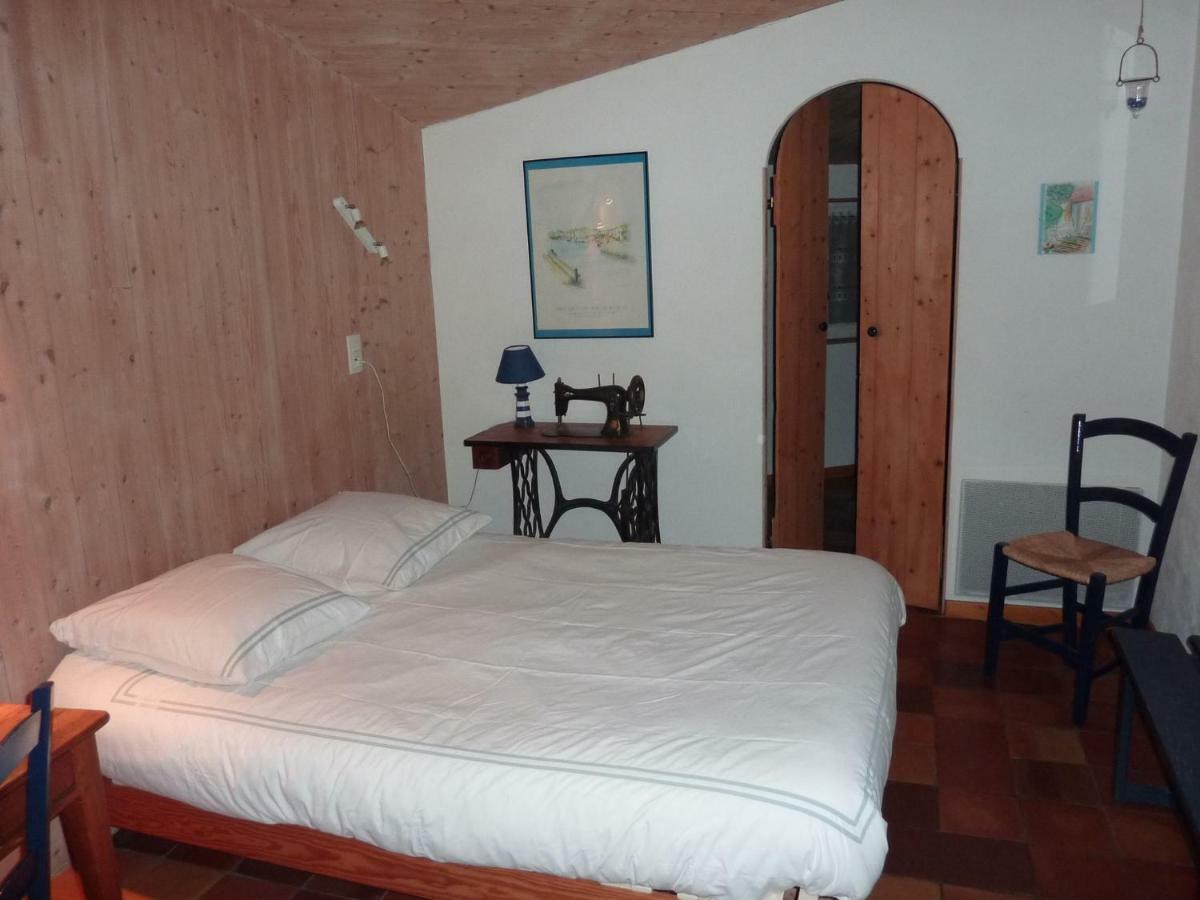 Les Chenes Bleus Bed & Breakfast Sainte-Marie-de-Re Bagian luar foto